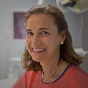 Nieves Argüelles Luis, especialista en Higiene Bucodental - Clínica Dental- Rehberger - López-Fanjul