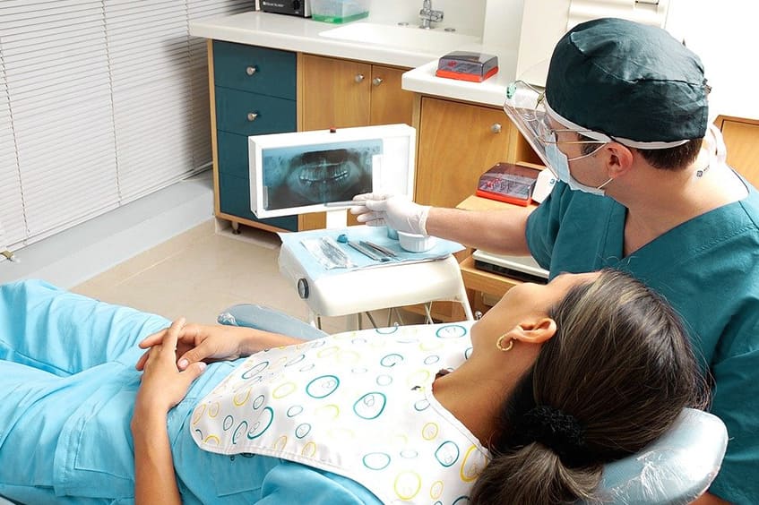 opinion-del-odontologo-antes-del-blanqueamiento-dental